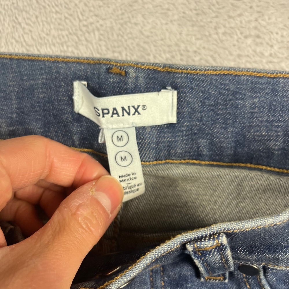 Spanx High Rise Wide Leg Jeans Medium Wash Blue Pull On Denim Size M 21649Q - Picture 3 of 12